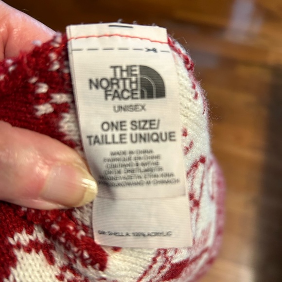 North Face Unisex / gender neutral winter toboggan hat with a beanie Pom. - Picture 5 of 7